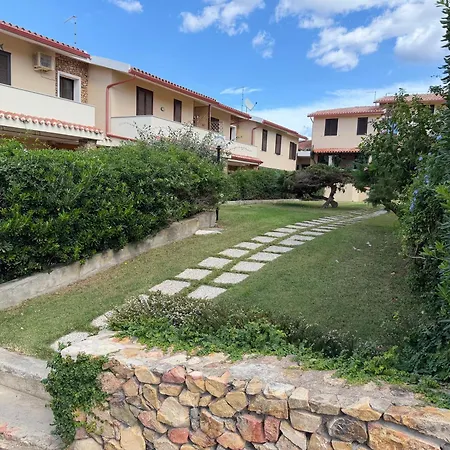 Zoe House Apartment Villasimius