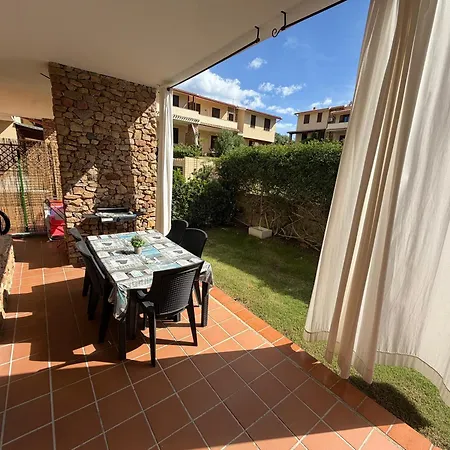 Zoe House Apartment Villasimius